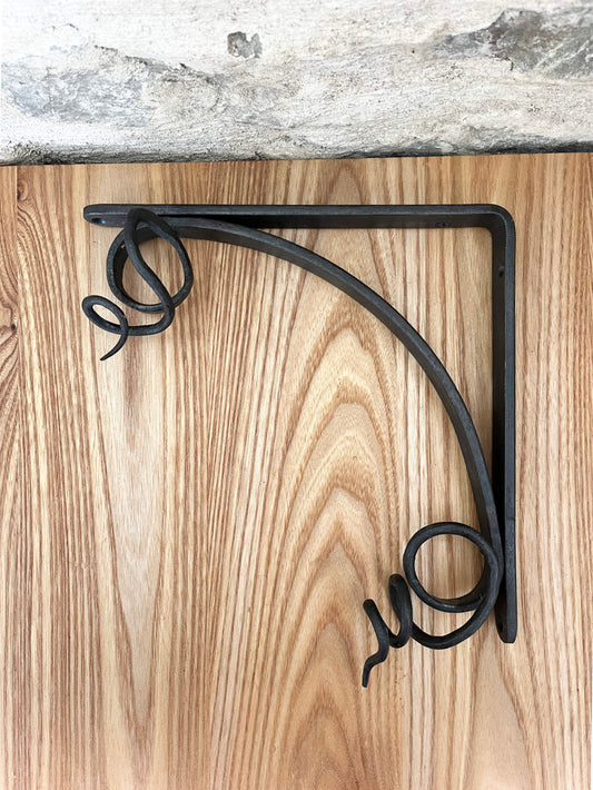 Large Vine Shelf Bracket No. 3