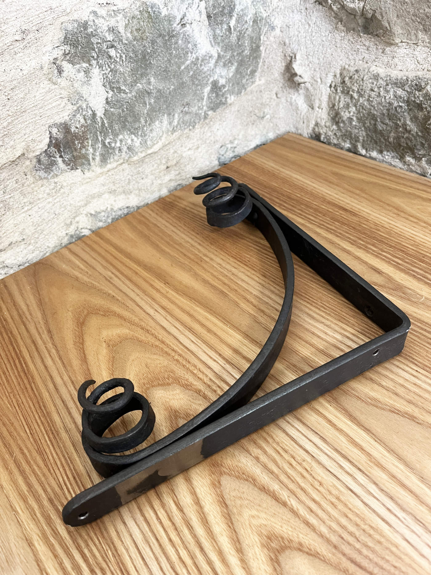 Large Vine Shelf Bracket No. 4