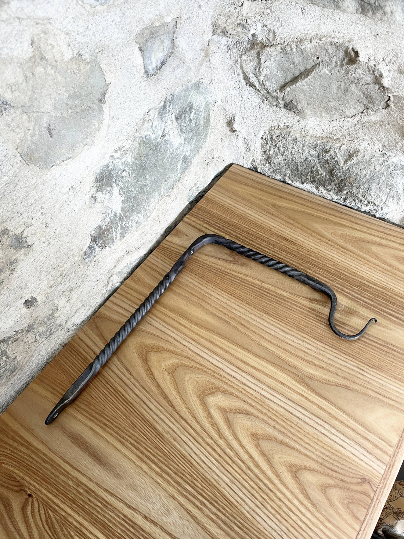 Minimal Twist Plant Hanger