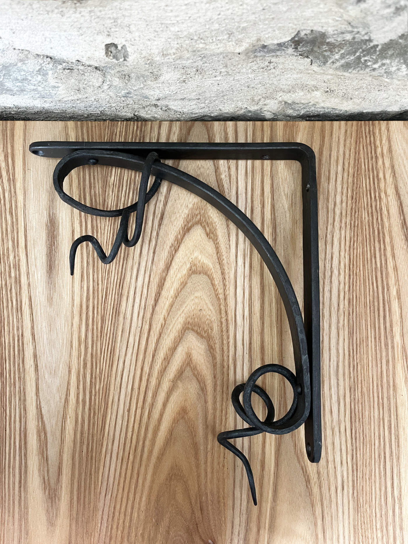 Large Vine Shelf Bracket No. 1