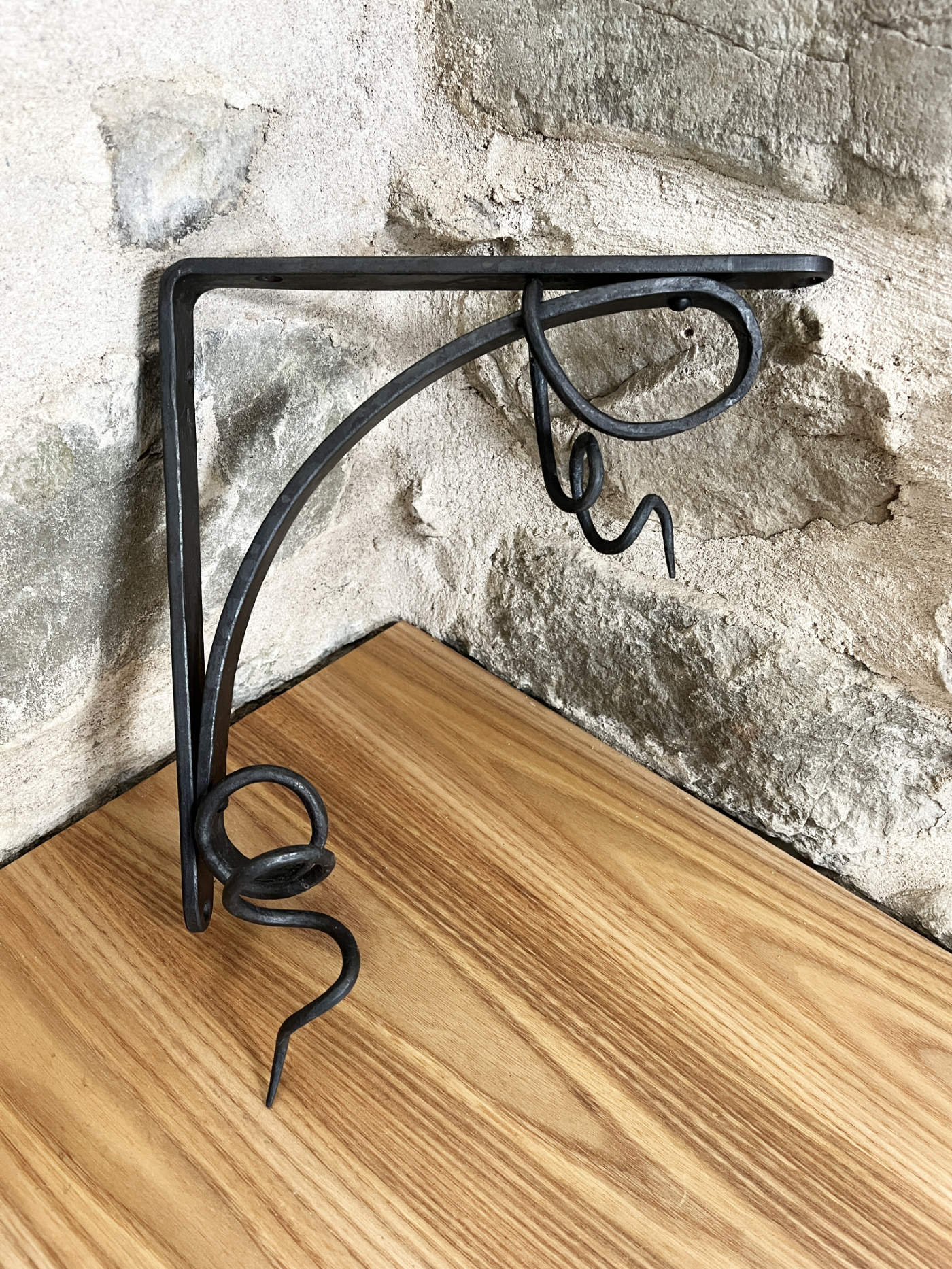 Large Vine Shelf Bracket No. 1