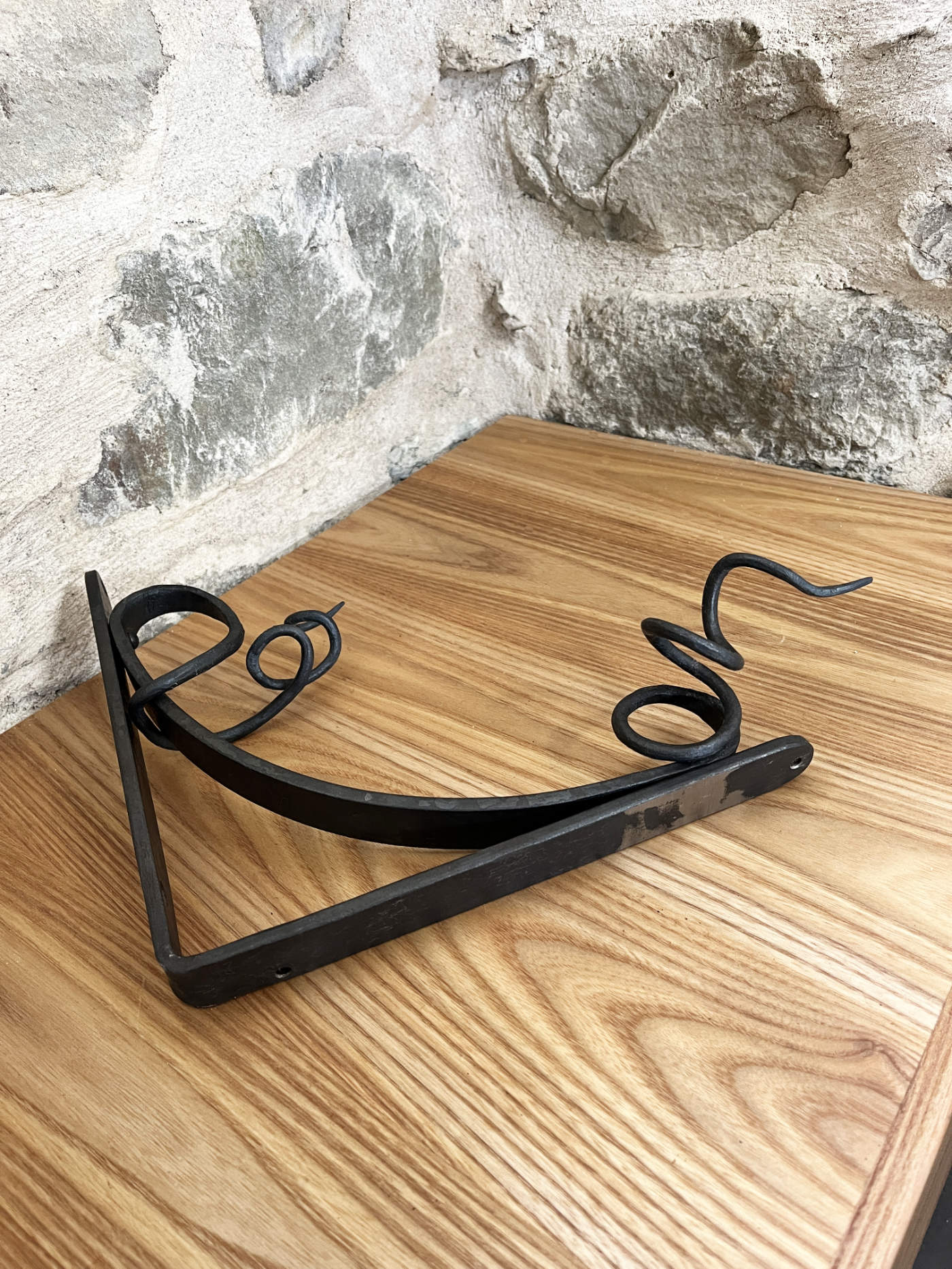 Large Vine Shelf Bracket No. 1