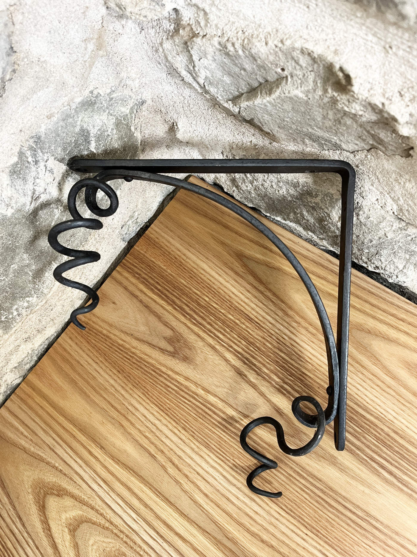 Large Vine Shelf Bracket No. 2
