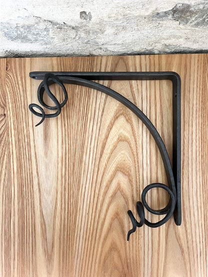 Large Vine Shelf Bracket No. 3