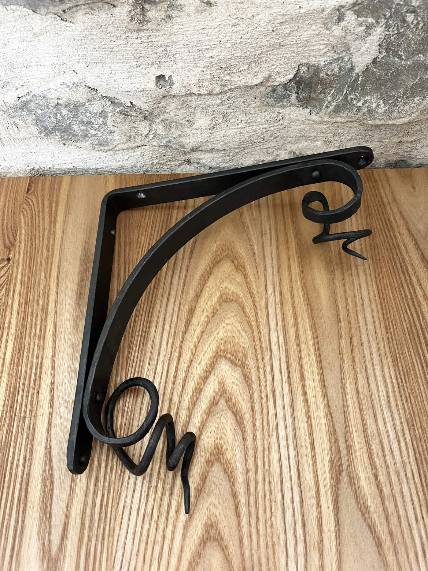 Large Vine Shelf Bracket No. 3