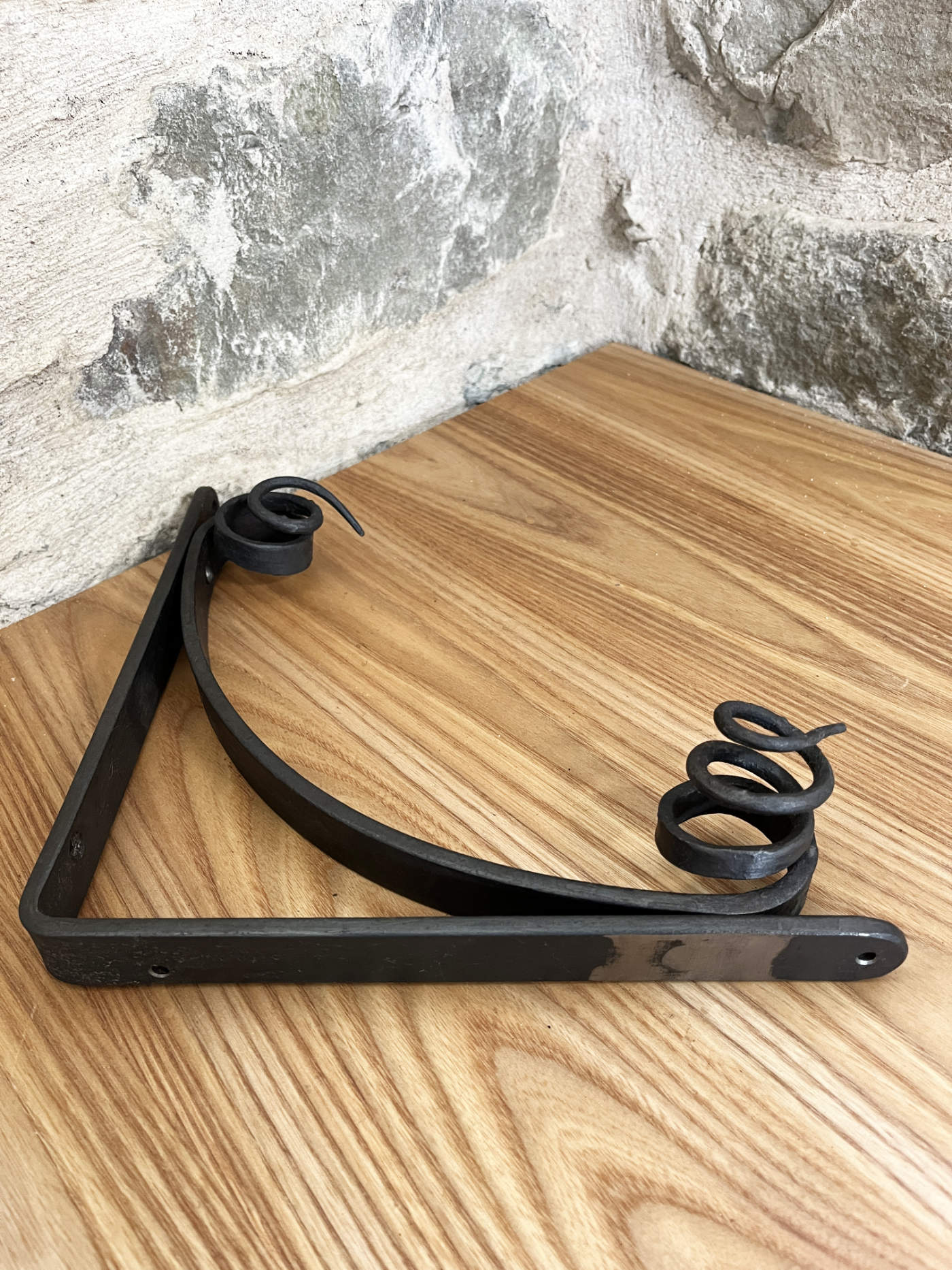 Large Vine Shelf Bracket No. 4