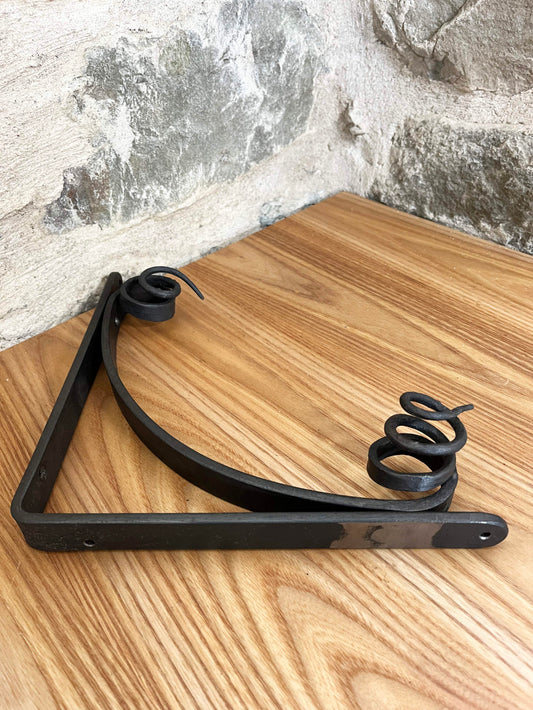 Large Vine Shelf Bracket No. 4