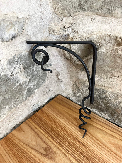 Small Vine Shelf Bracket No. 2