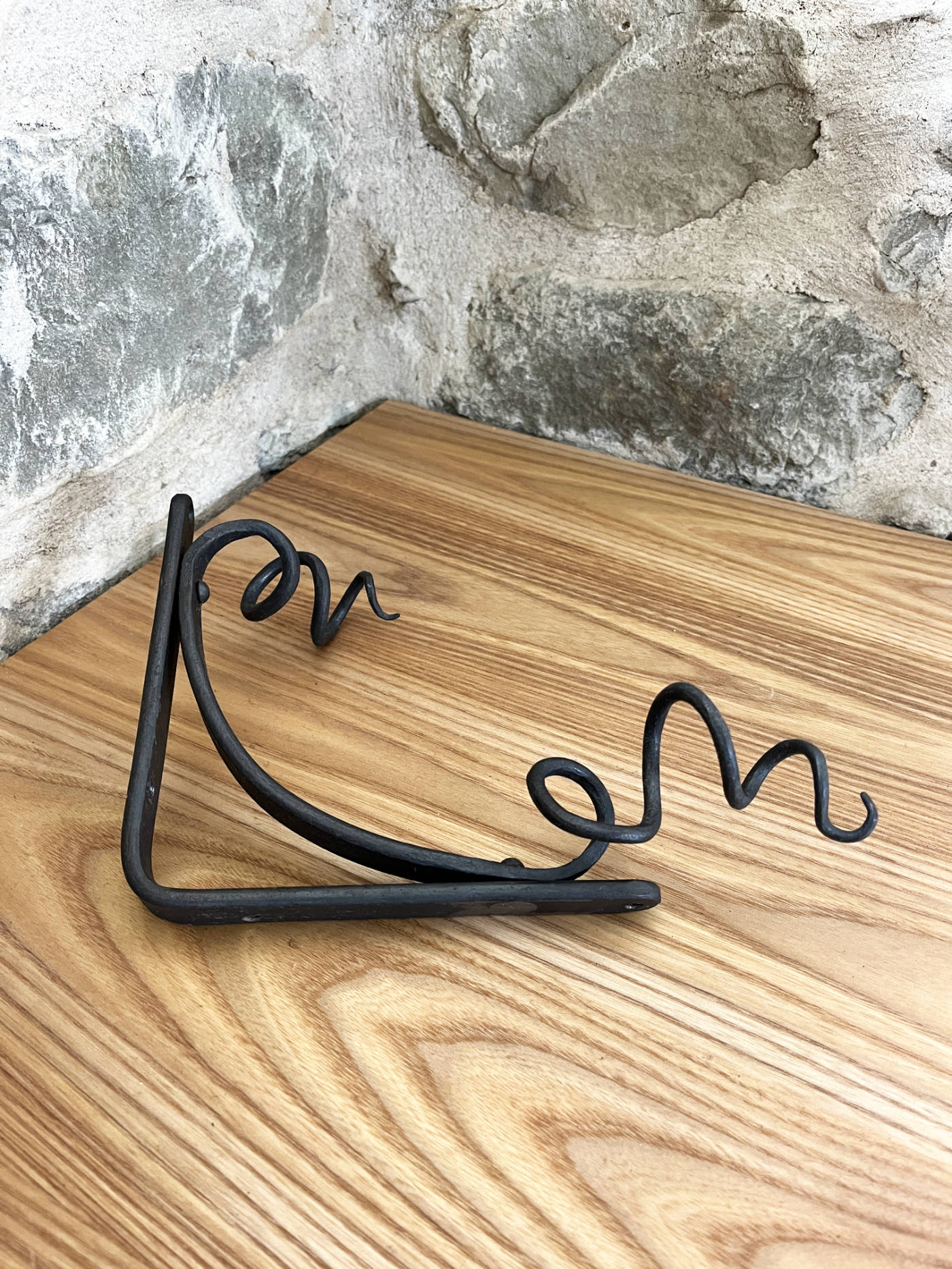 Small Vine Shelf Bracket No. 3