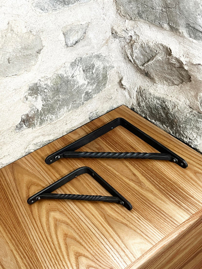 Shelf Brackets - Twist